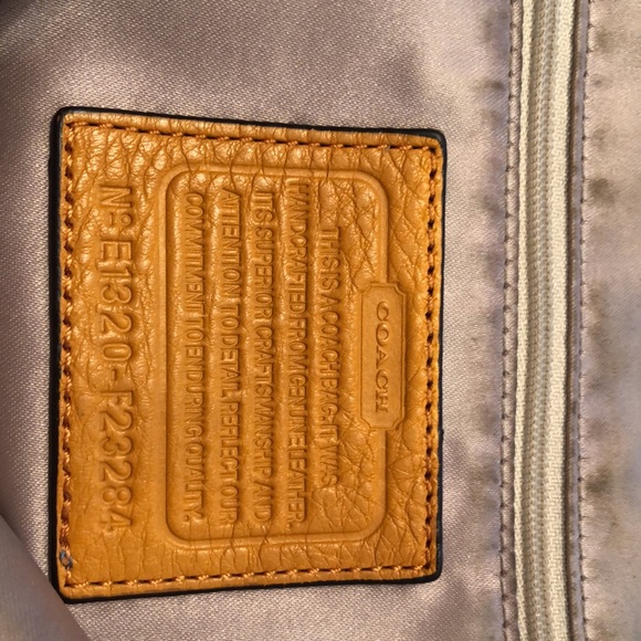 Mustard yellow Coach Shoulder Bag - Picture 3 of 6